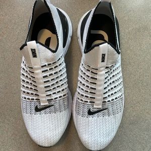 Nike Men's React Phantom Run Flyknit 2 Running Shoes